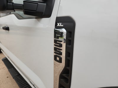 2026 Ford F-550SD XL
