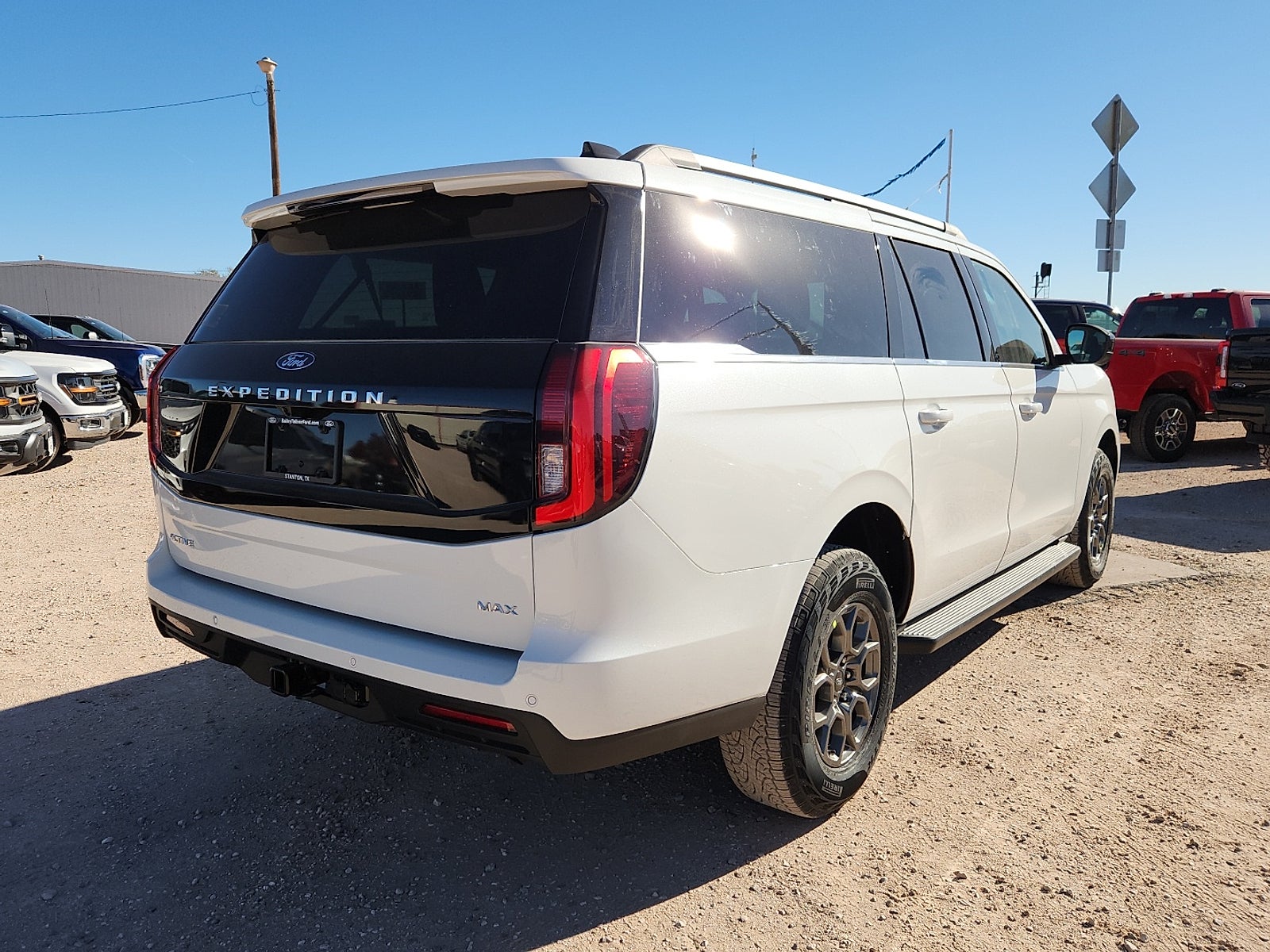 2025 Ford Expedition Max Active MAX