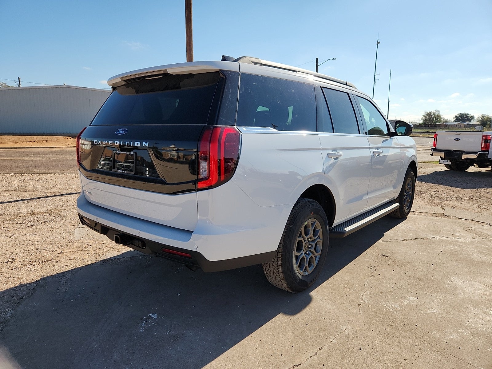 2025 Ford Expedition Active