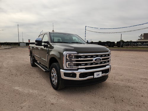 2026 Ford Super Duty LARIAT