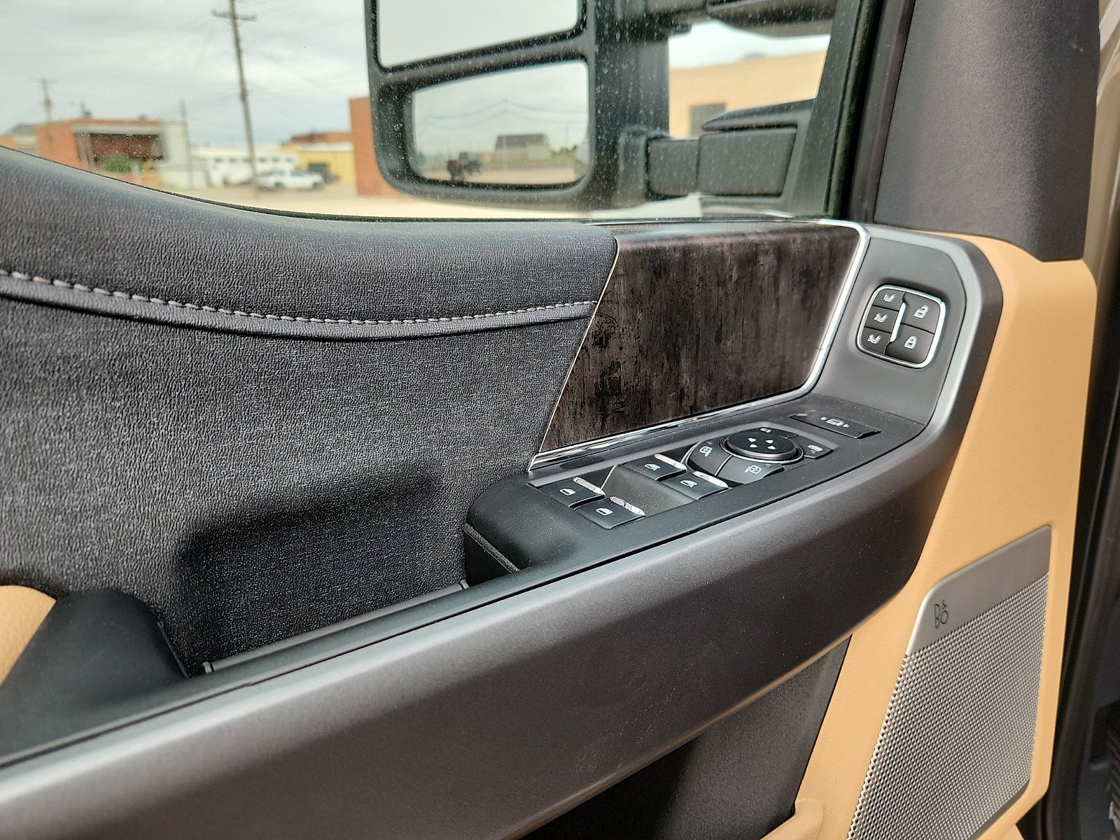 2026 Ford Super Duty LARIAT