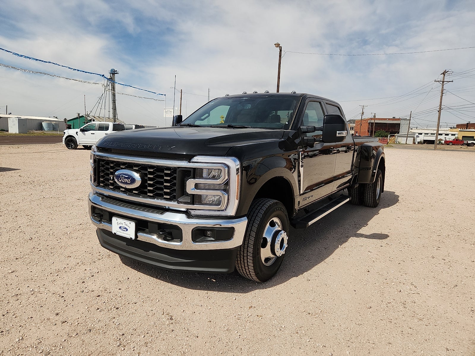2026 Ford F-350SD Lariat